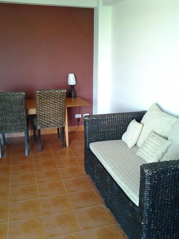Aparthotel Yanadin Service 2*