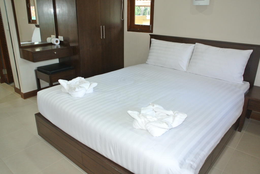 P.f Pool Koh Samui