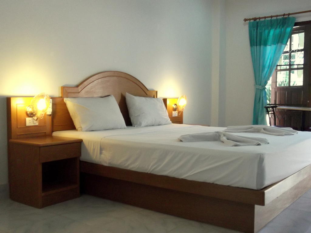 Guest house Neeraja Patong