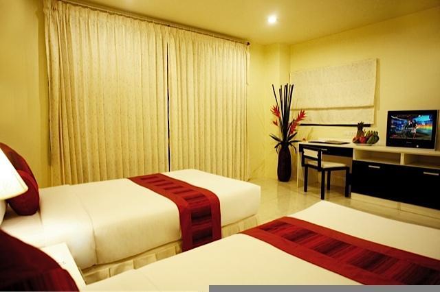 Hotel Laem Din 2*
