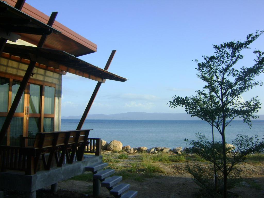 Phangan Palm & Restaurant 3*