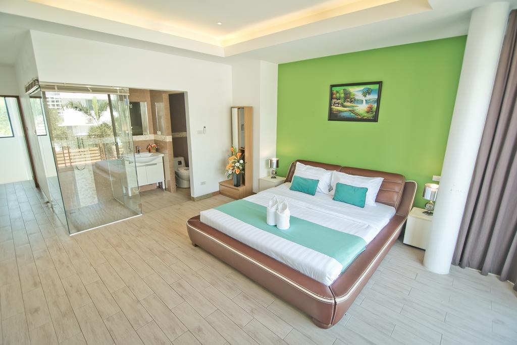 Villa Tropicana Pool