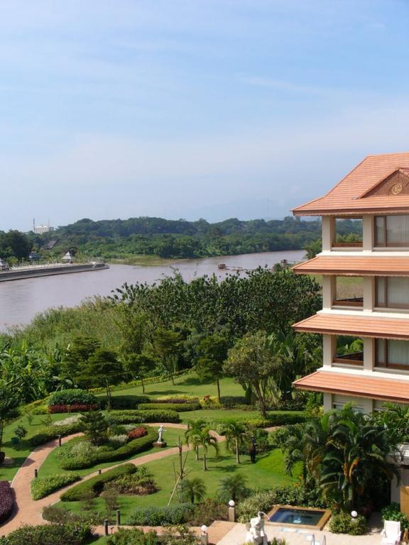 Resort The Imperial River House Resort,