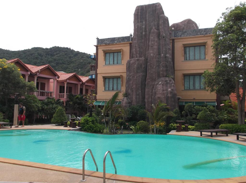 Hotel Friendly &