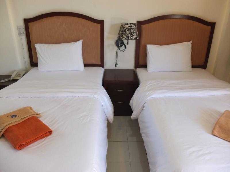 Hotel Ekaluk Place Inn