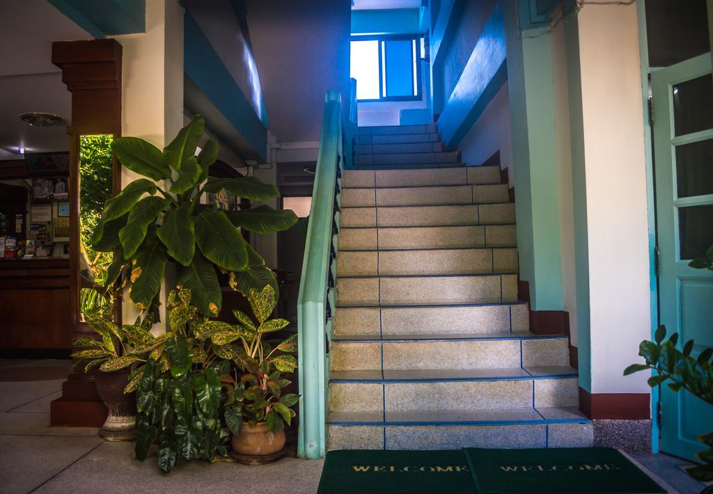 Hotel Bonny 4 Floors No Elevator