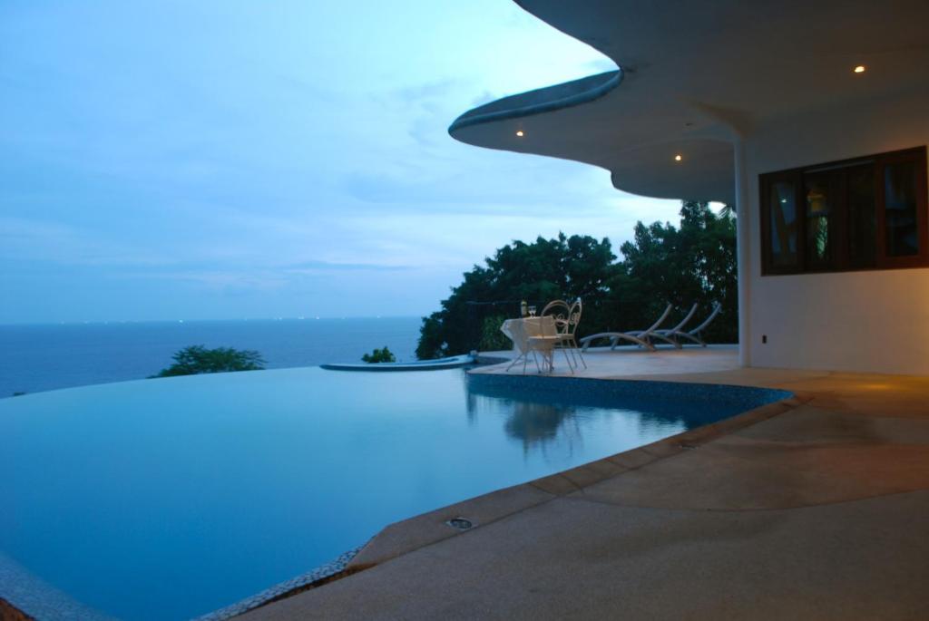 Monkey Flower Villa