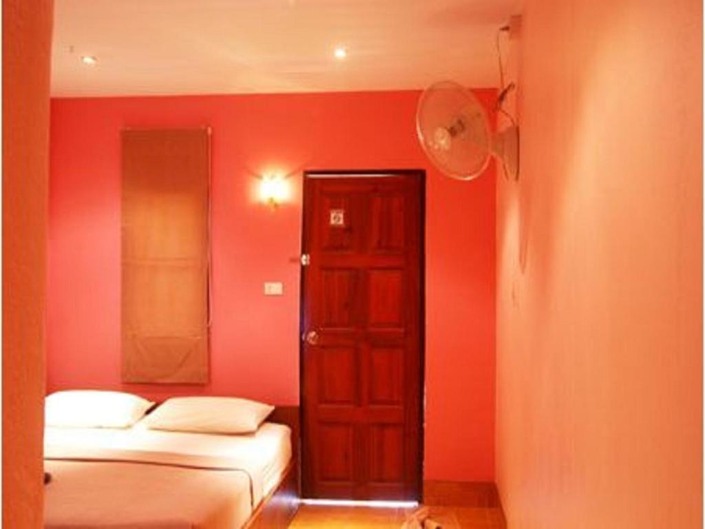 Lanta Bee Garden Sha Extra 3*