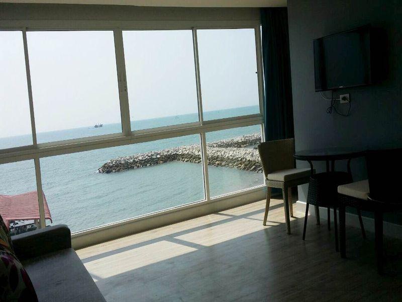 Hotel Nantra Pattaya Baan Ampoe 3*