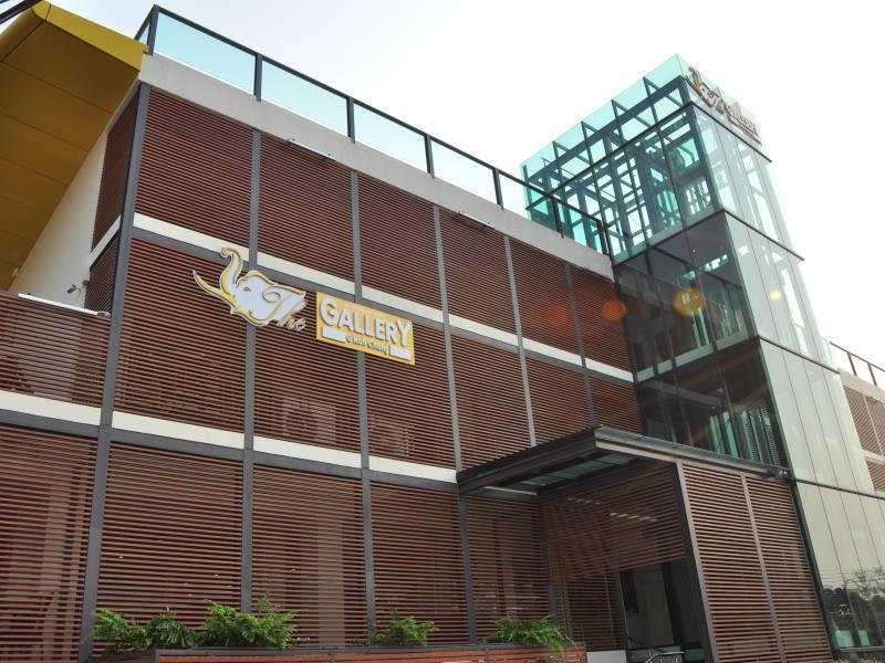 Hotel The Gallery At 4*