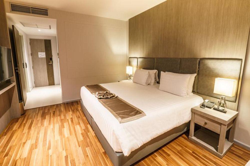 Hotel New Season 3*