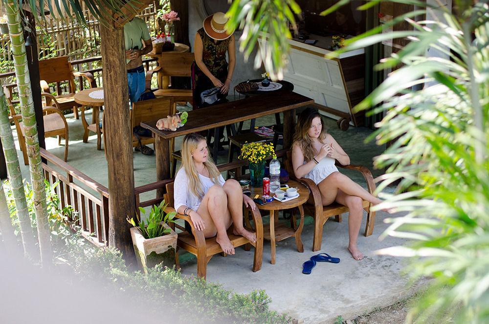 Country Hut