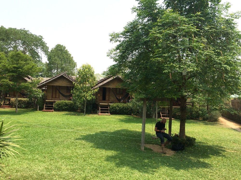 Country Hut