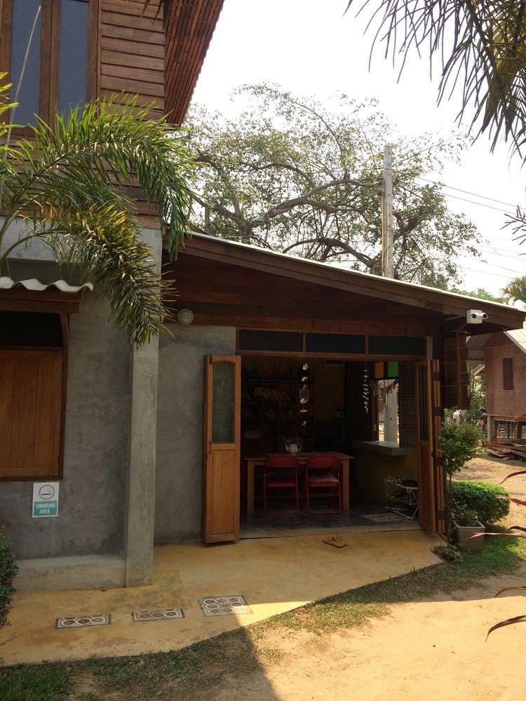 Guest house Country Hut 2*