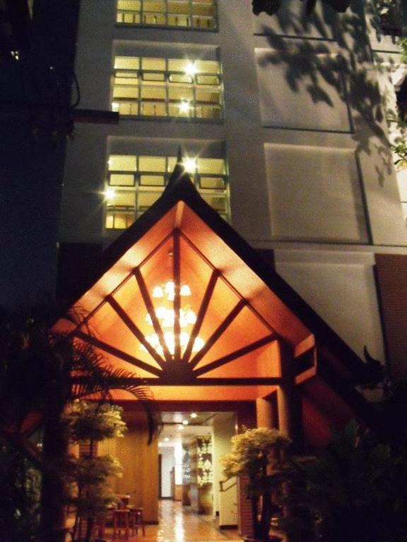 Hotel Chada Thai House