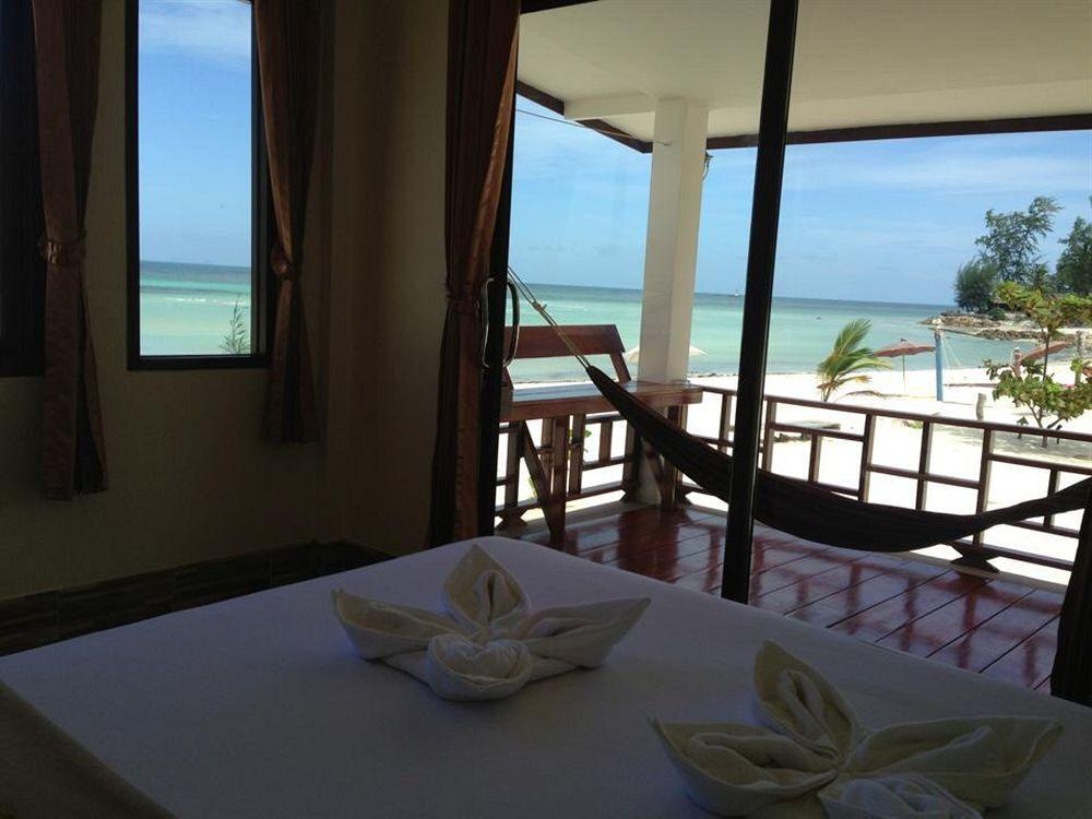 Resort Seaview Rainbow