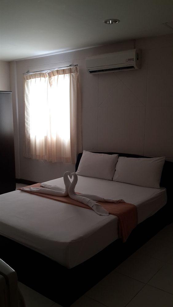 Hotel P.f Mansion 2*