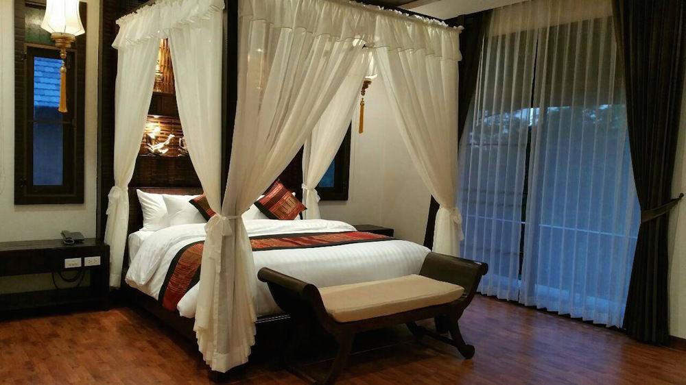 Hotel Away Hot Spring 4*