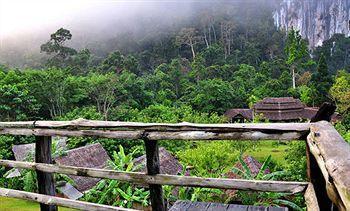 The Cliff & River Jungle 3*