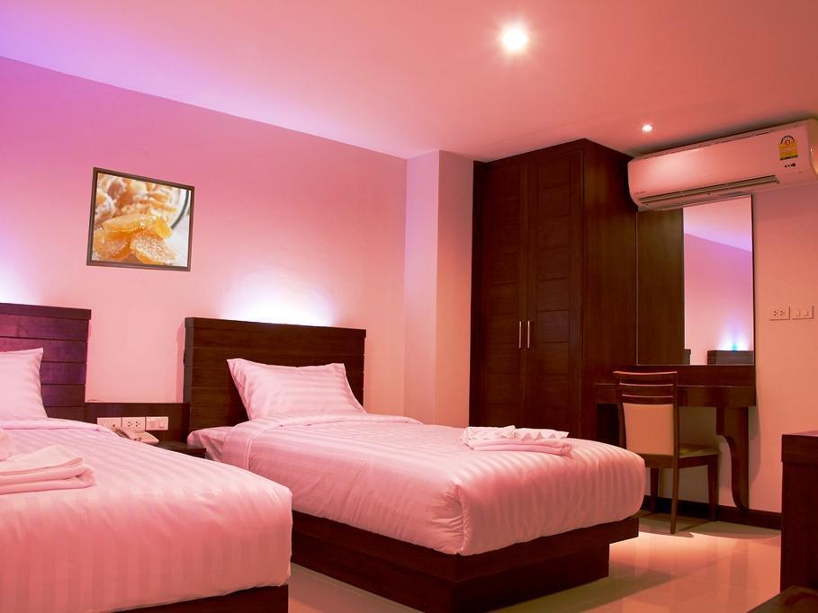 Oyo 373 Mc Ginger House Hotel 3*