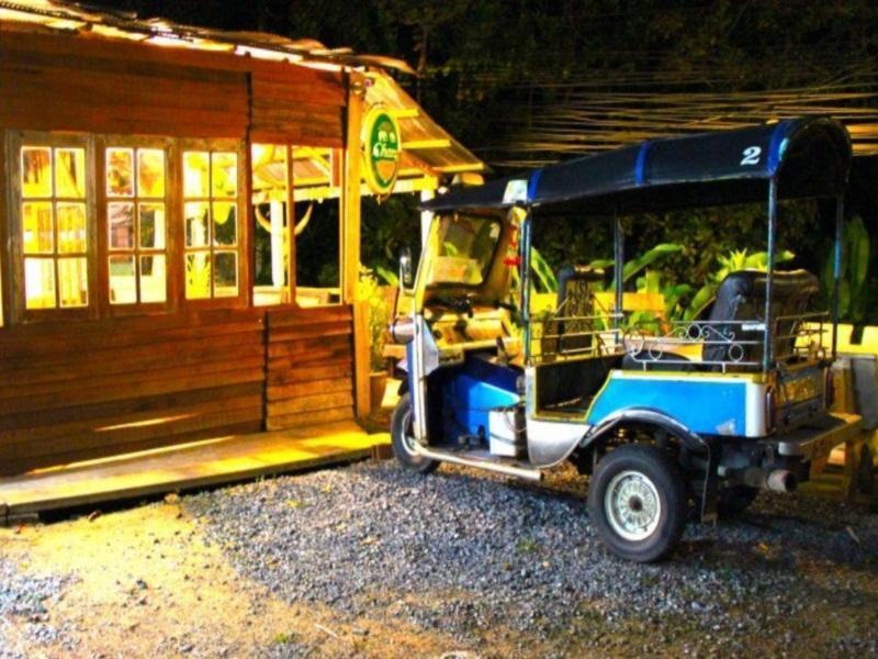 Tuk Tuk Guest house