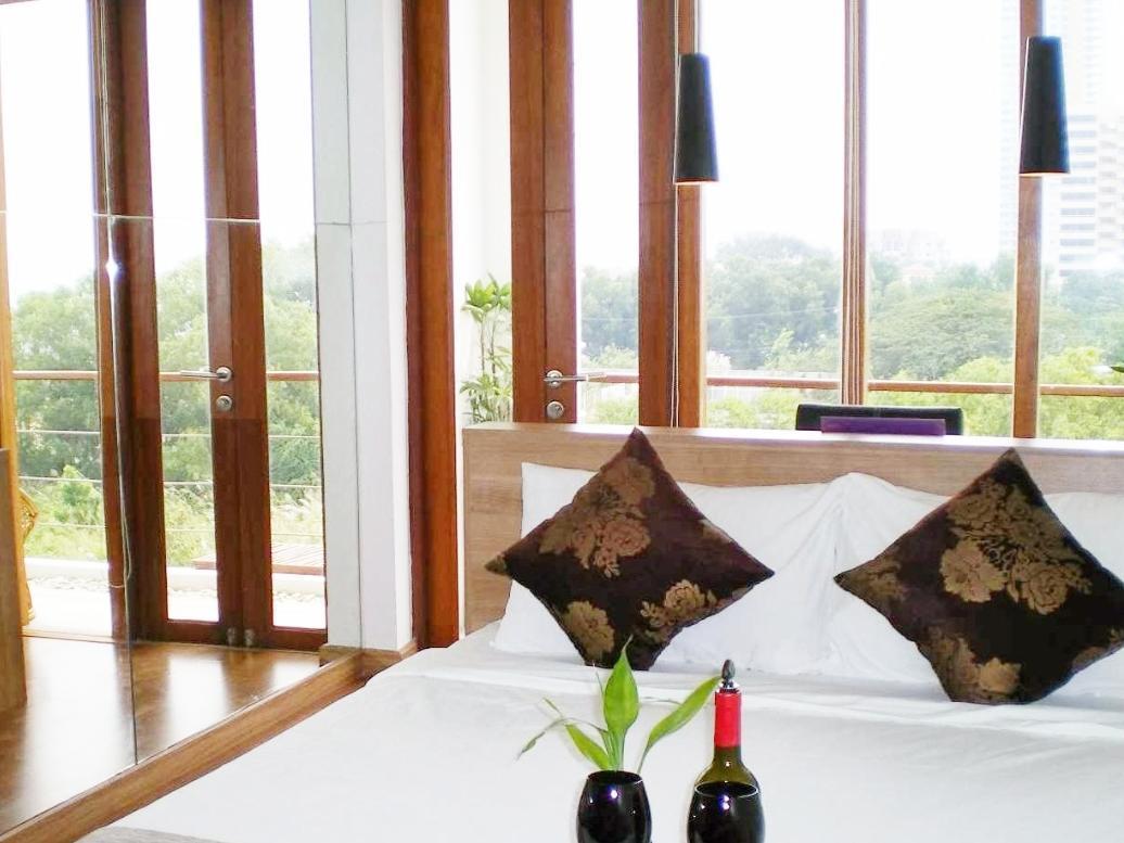 5ive House Hotel