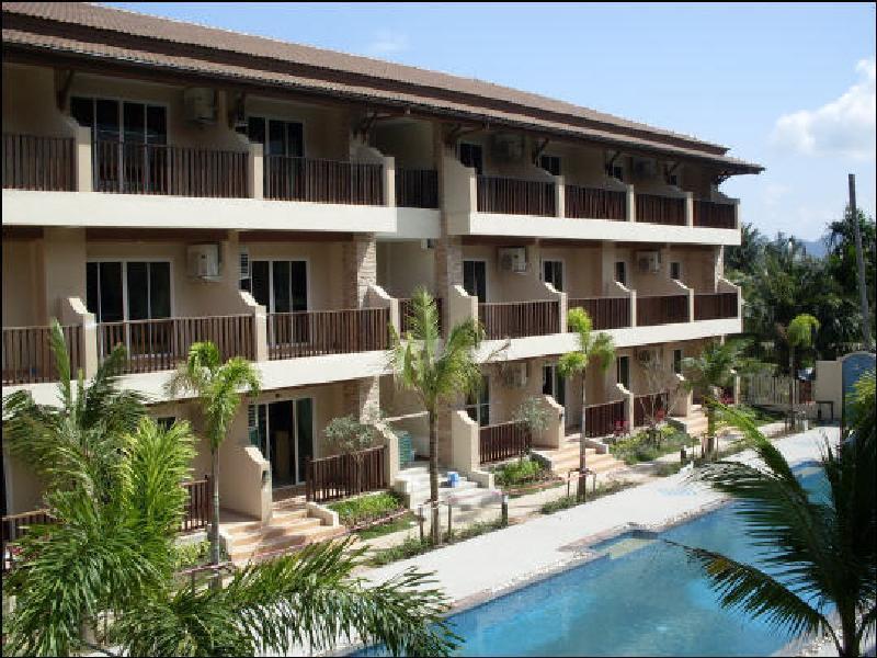 Whispering Palms Aparthotel