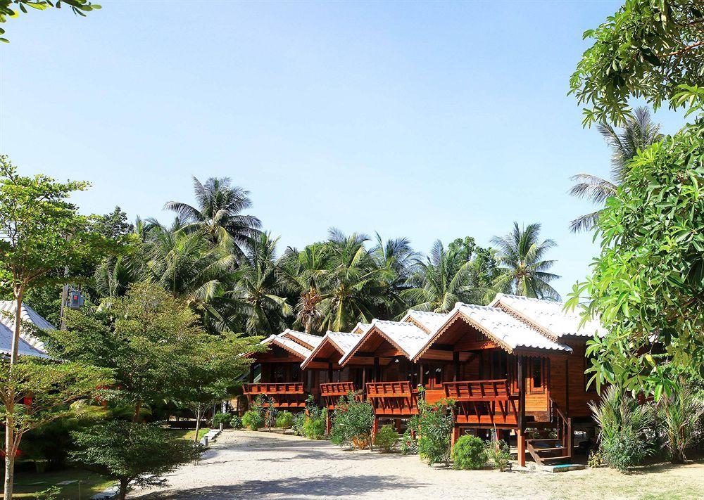 Sabaii Bay Resort 3*