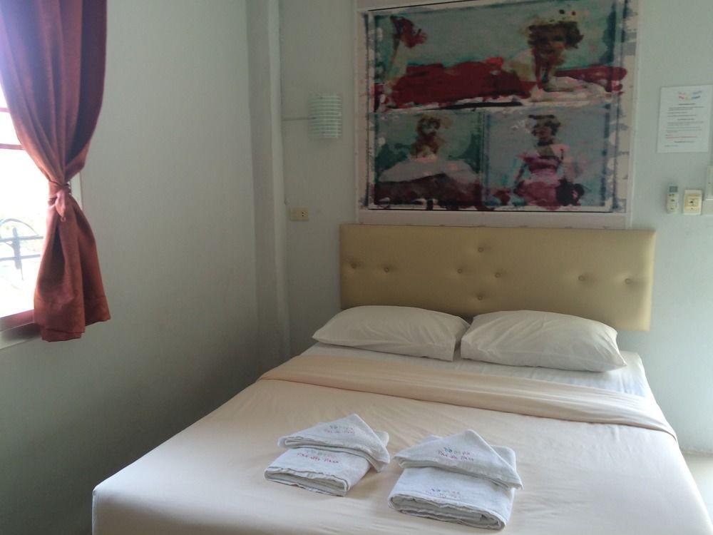 ปอ อา ยอ Hostel *