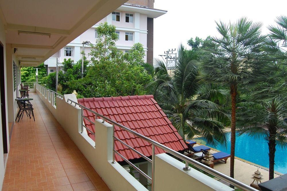 Sirikarn & Luxury Hotel 3*