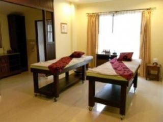 Thai Thani Pool Resort