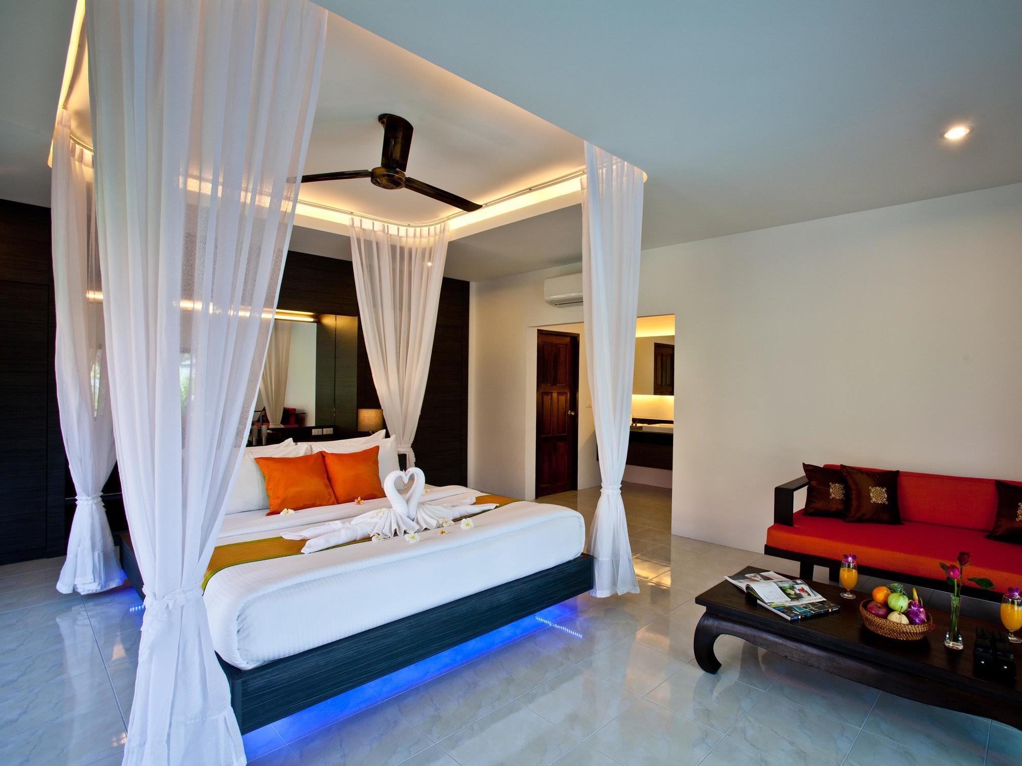 Thai Thani Pool Resort