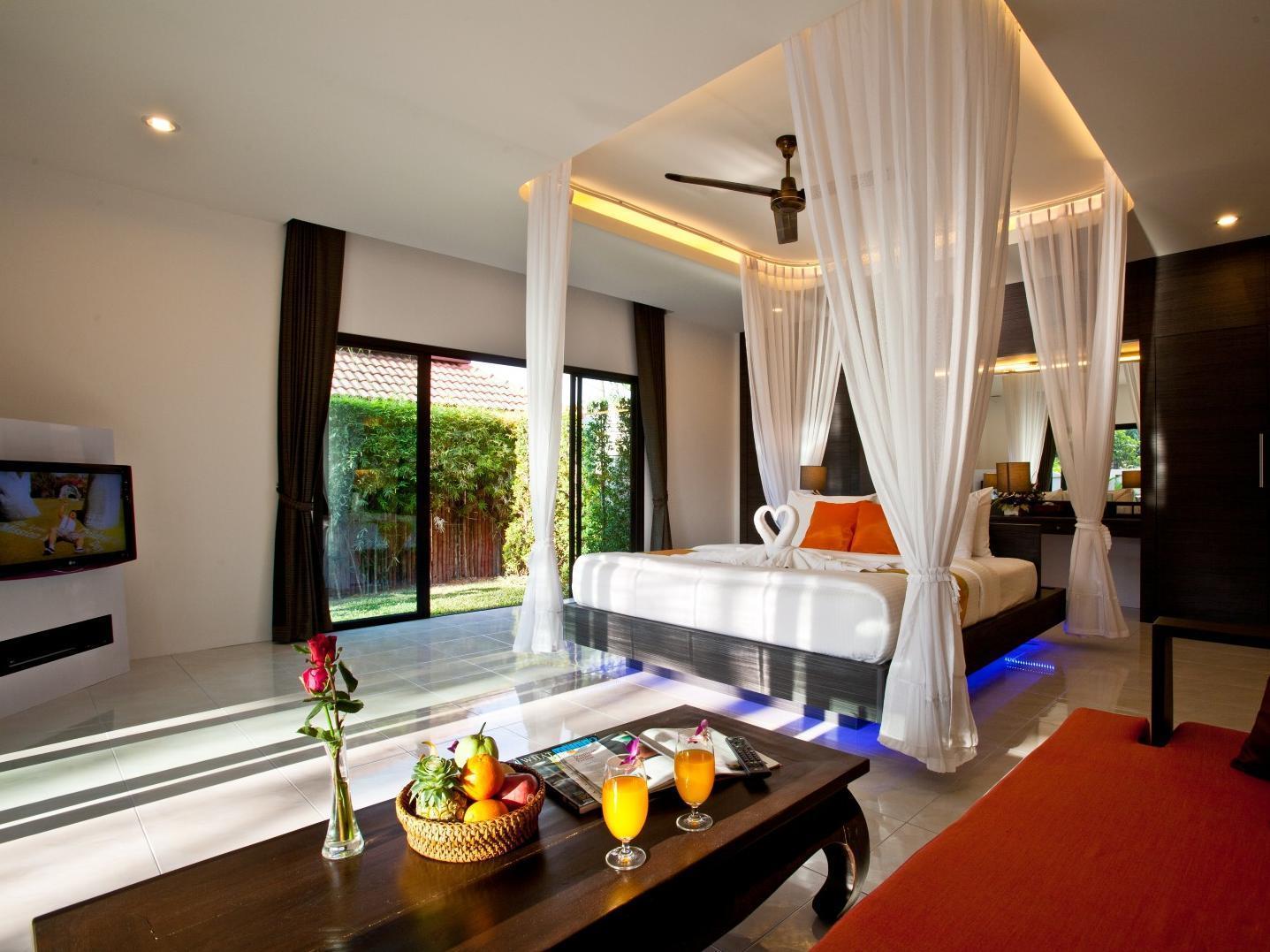 Thai Thani Pool Resort