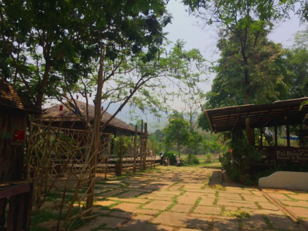 River Corner Resort Pai