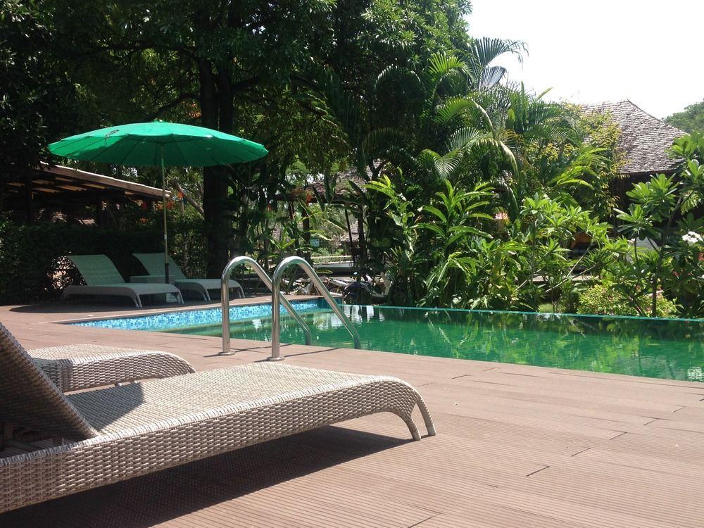 River Corner Resort
