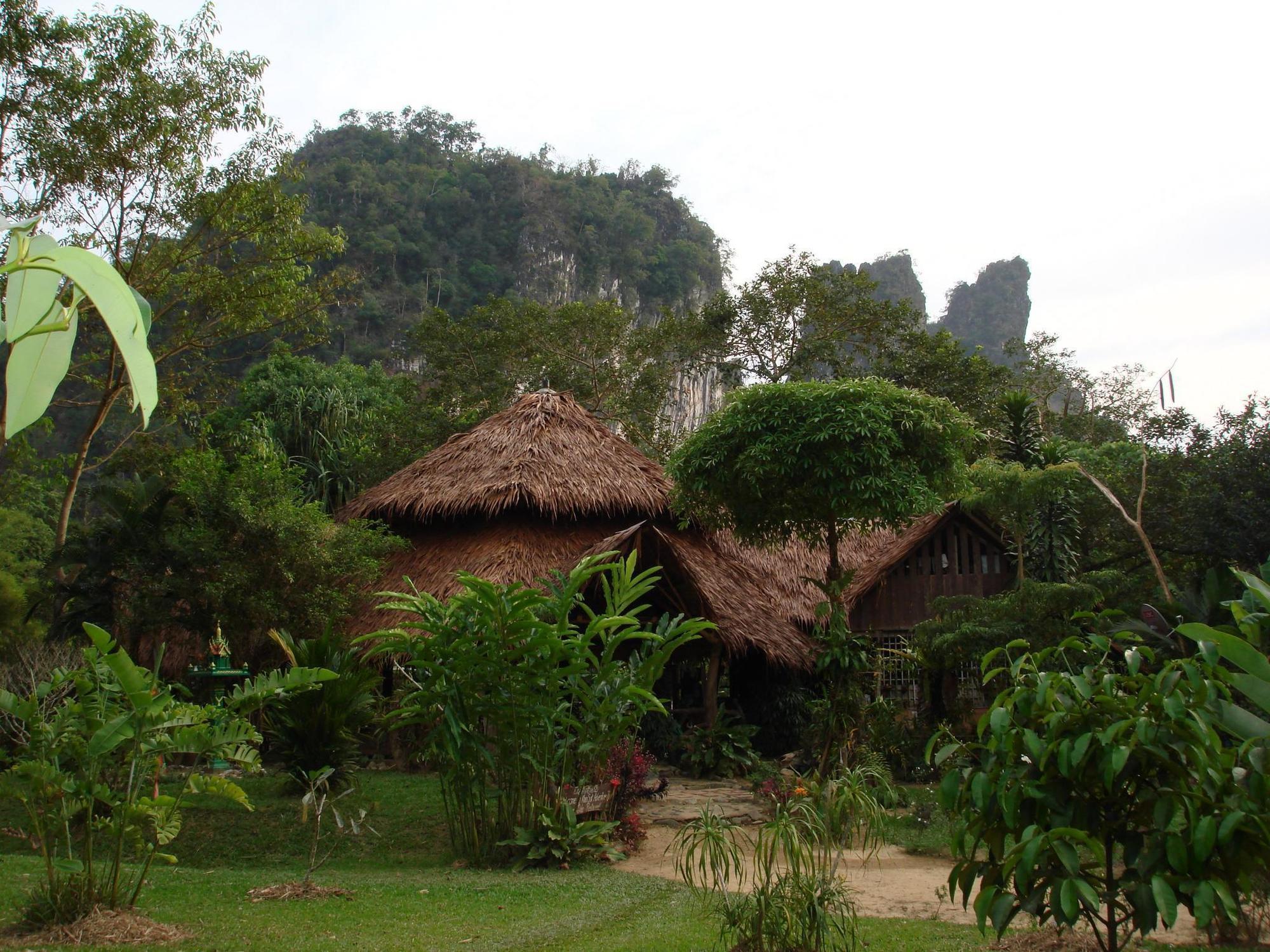 Baan Khao Sok Holiday park