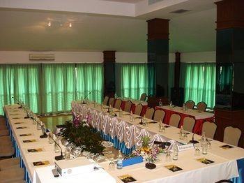 Golden Pine And Resort 4*