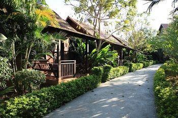 Golden Pine And Resort