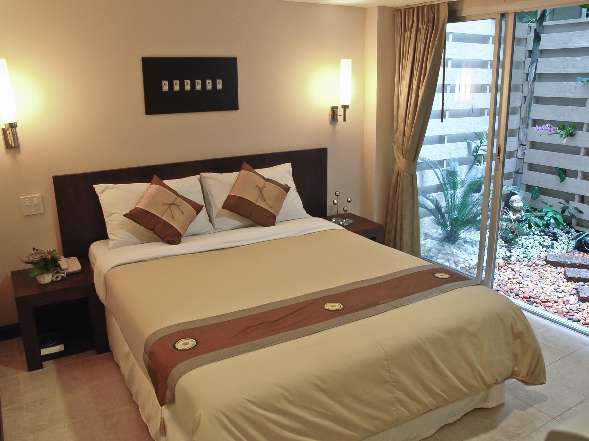 The Twelve Hotel 3*