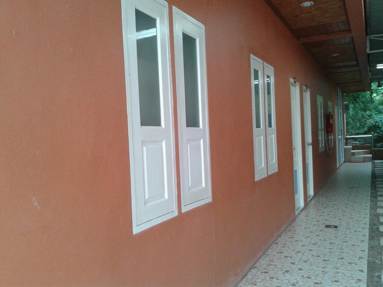 Amonrada House Hostel