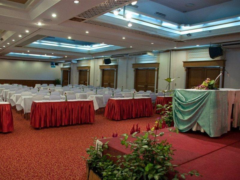 Hotel Wiang Indra Riverside 4*