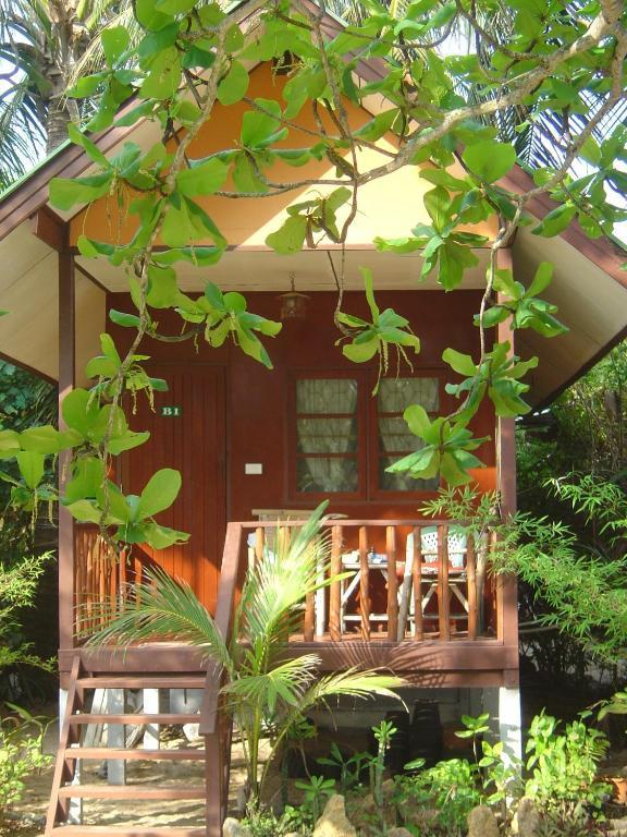 Moonhut Mae Nam