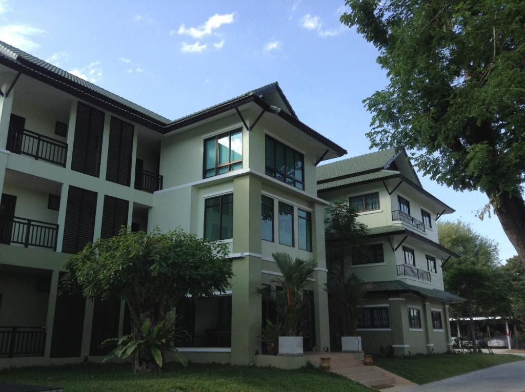 Koh Loi Hotel 2*