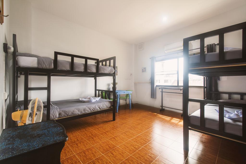 Guest house Sleep Easy 2*