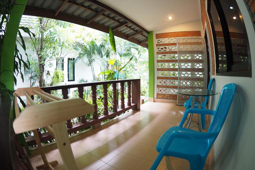Wandee Hostel *