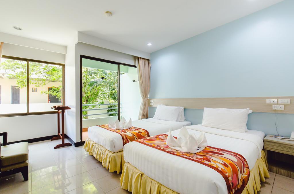 Karon Whale Hotel