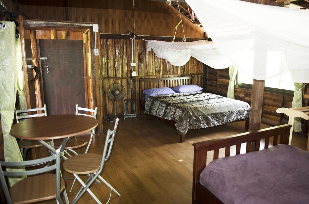 Guest house Sunflower Boathouse