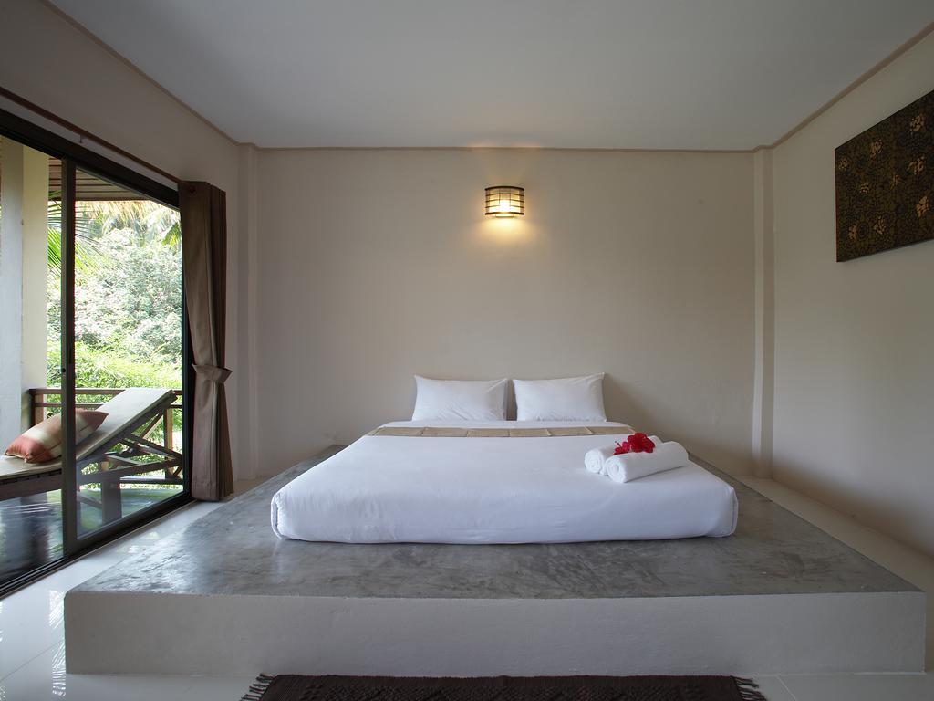 Resort Hutcha Mae Nam