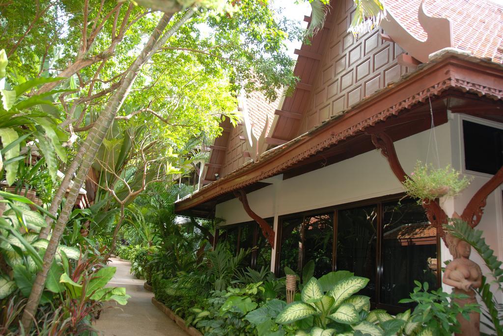 White House Resort Koh Samui