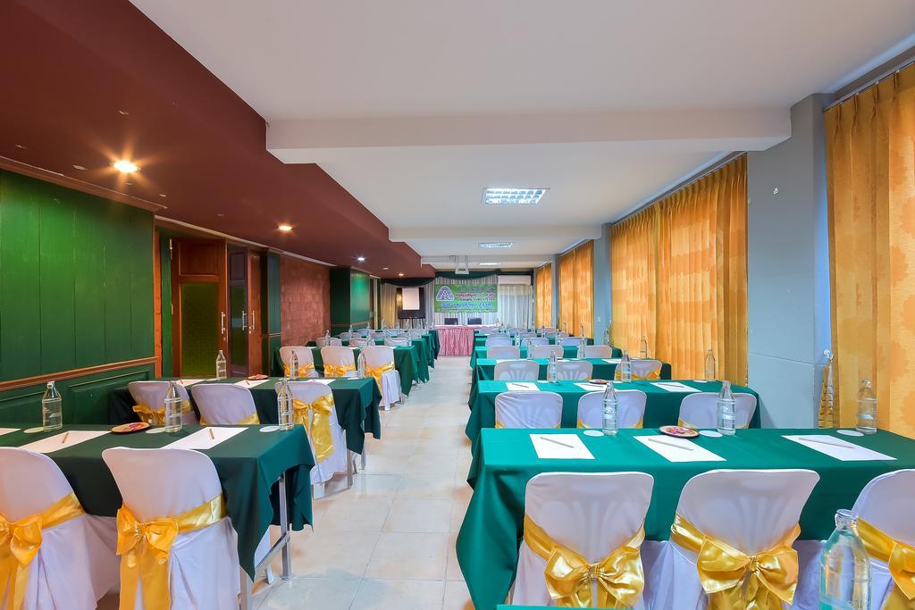 Season Palace Huahin 3* Cha-Am